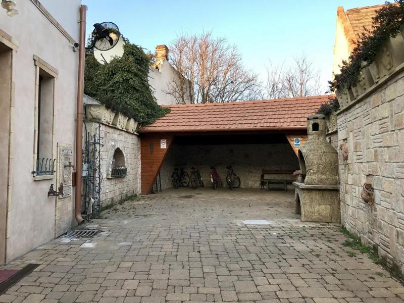 Centrum Panzio Szentendre Bagian luar foto