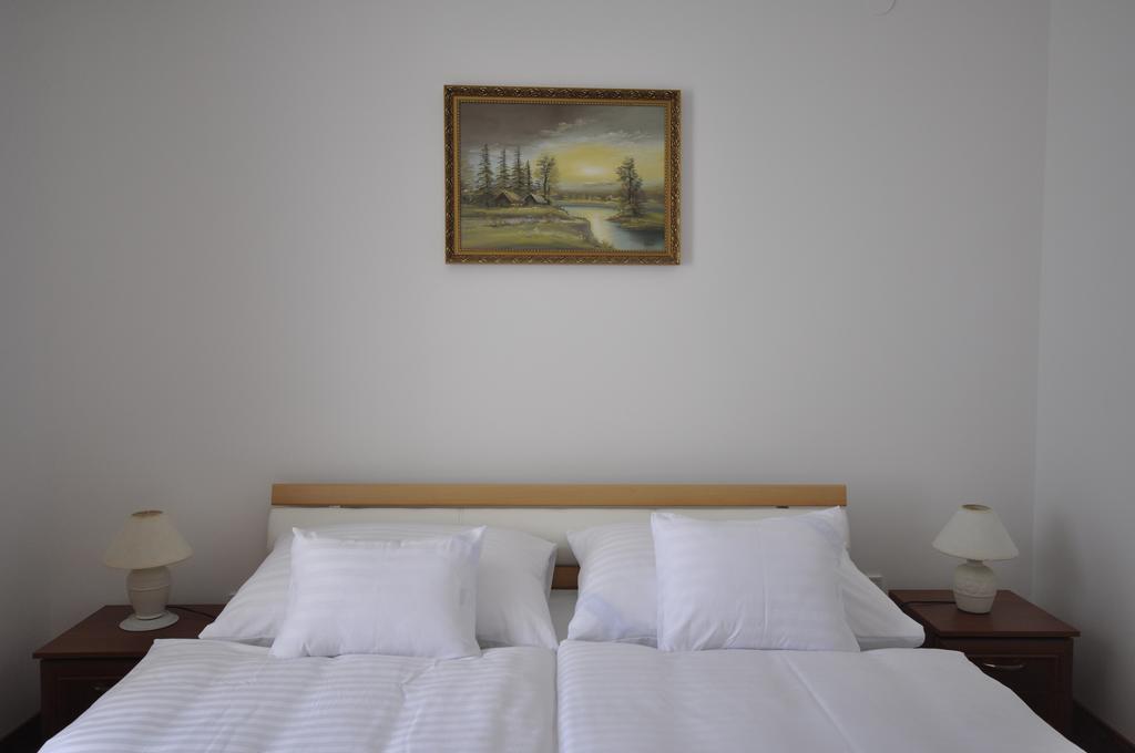 Centrum Panzio Szentendre Bagian luar foto