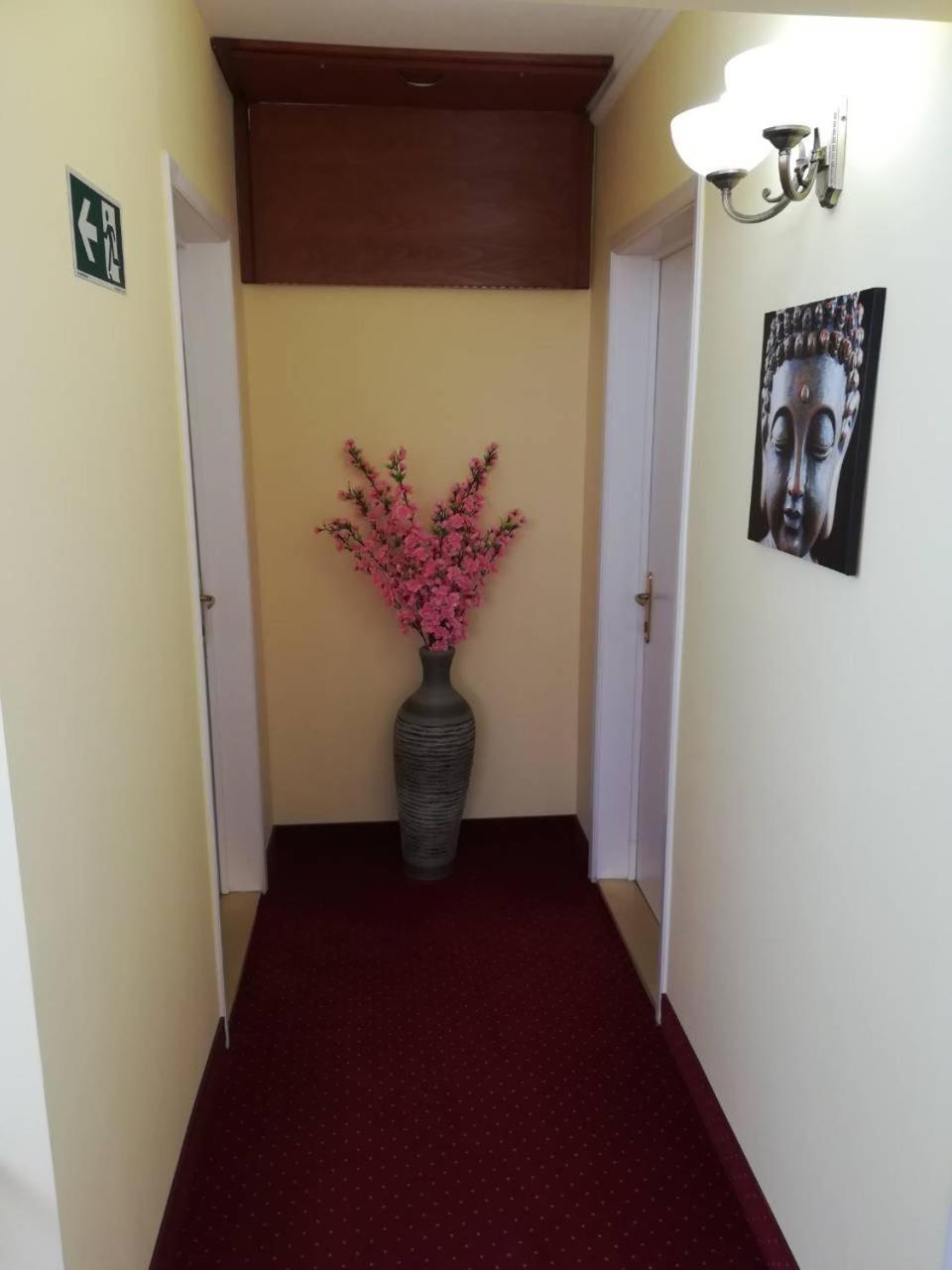 Centrum Panzio Szentendre Bagian luar foto