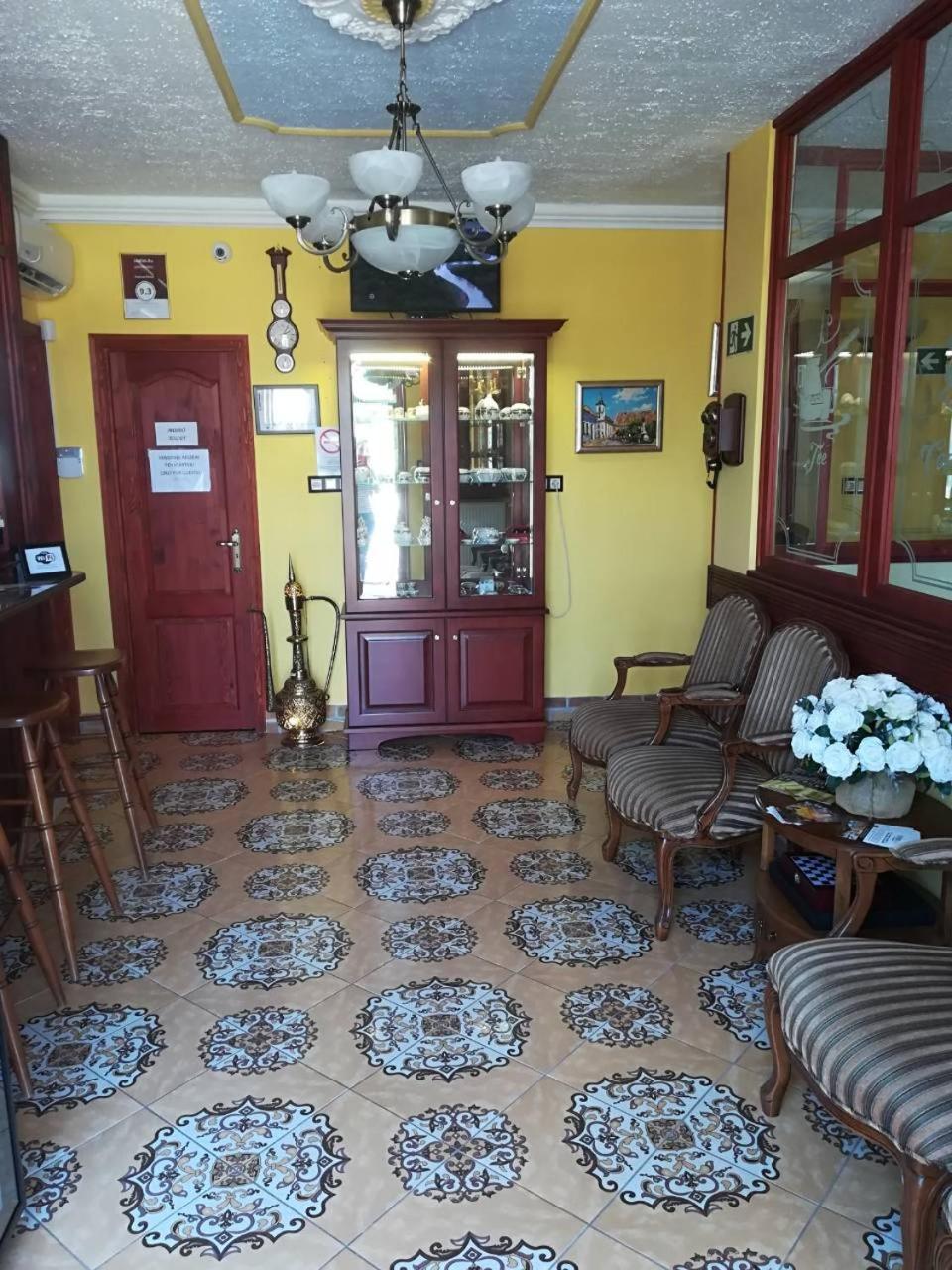 Centrum Panzio Szentendre Bagian luar foto